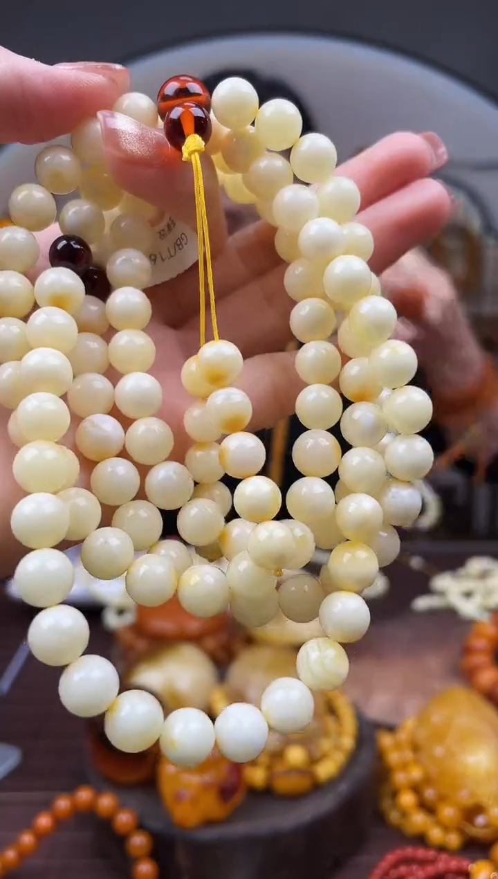 【闪购商品】琥珀裸石未镶嵌首饰 假1赔4 （多样性发货1件