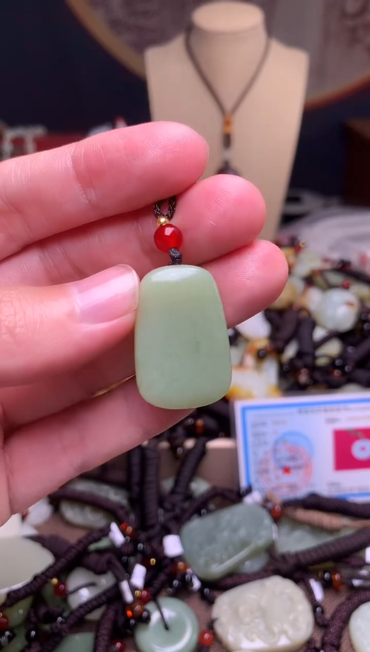 颈饰未镶嵌和田玉新疆料青海料清水和田玉吊坠