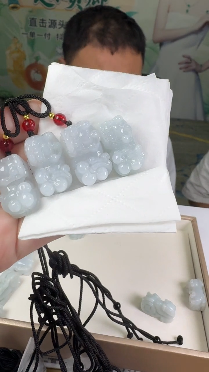 颈饰未镶嵌翡翠翡翠多样性发其一