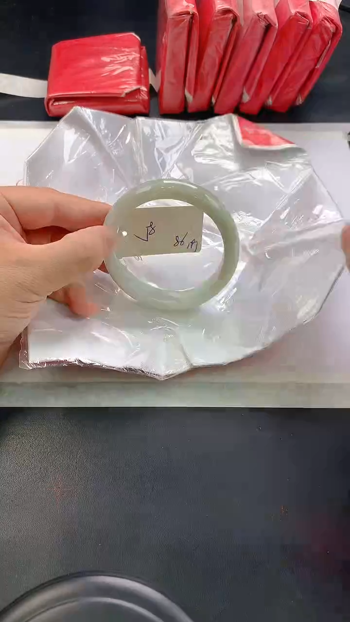 未镶嵌手镯翡翠86