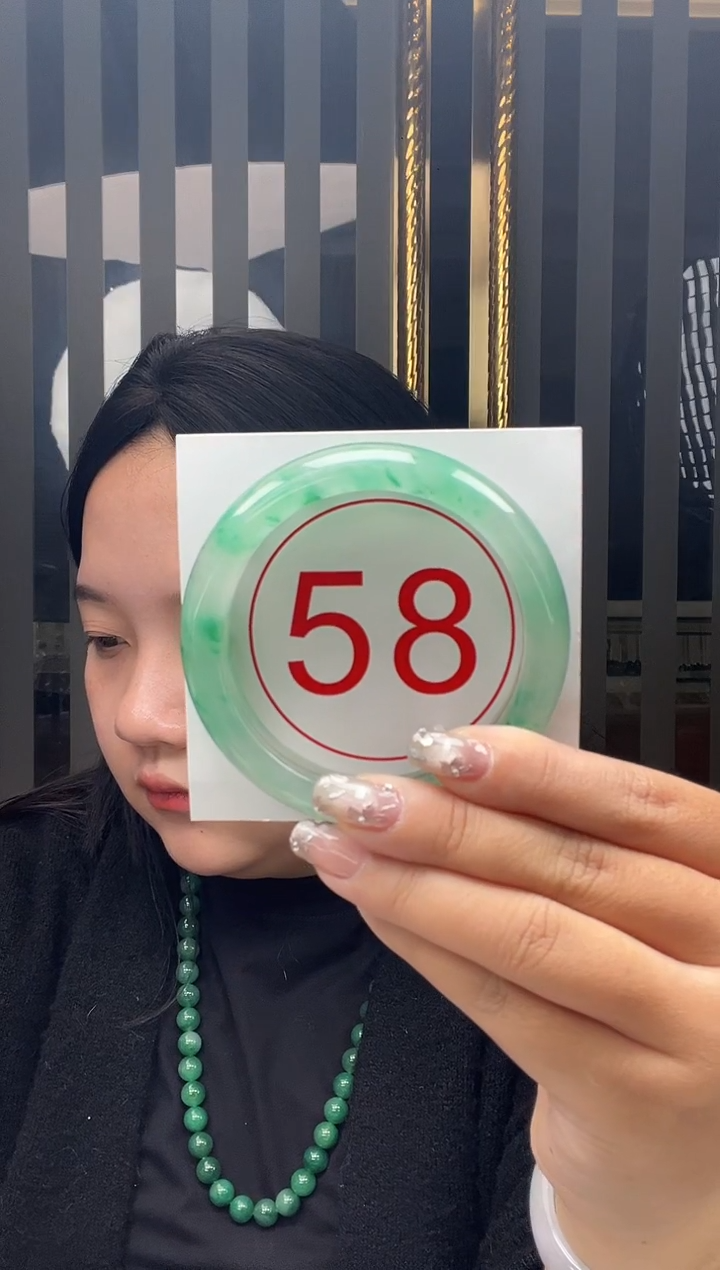 未镶嵌手镯石英质玉59