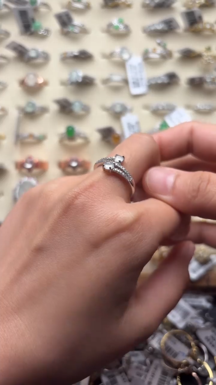 【闪购商品】翡翠戒指银S925镶嵌缅甸天然A货翡翠