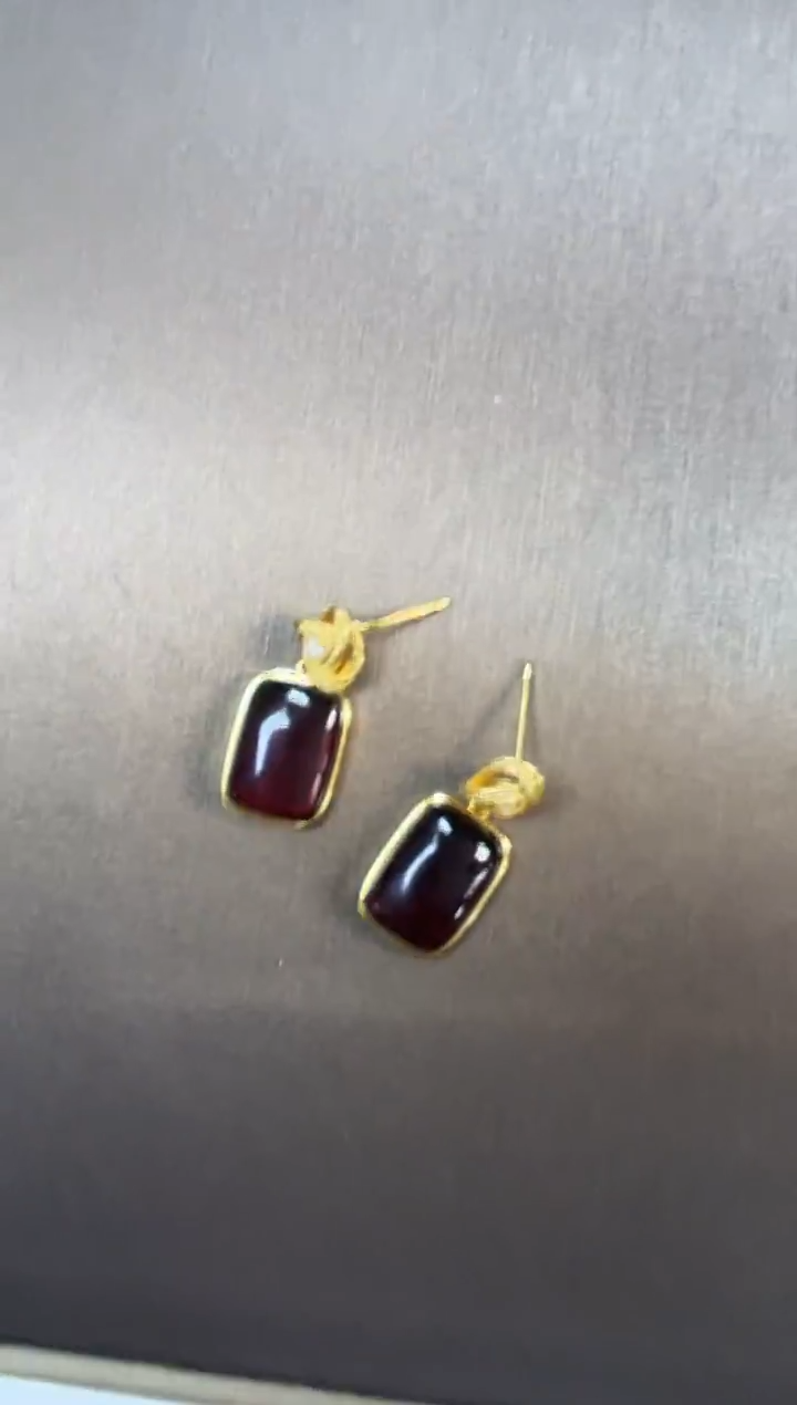 琥珀银S925镀金镶嵌耳饰雨*胧琥珀 银S925镀金镶嵌 耳饰 雨*胧