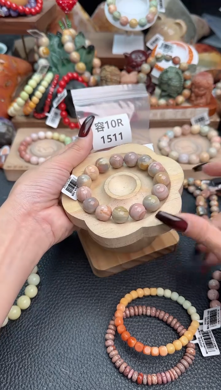 【闪购商品】石英质玉手链未镶嵌10R1511