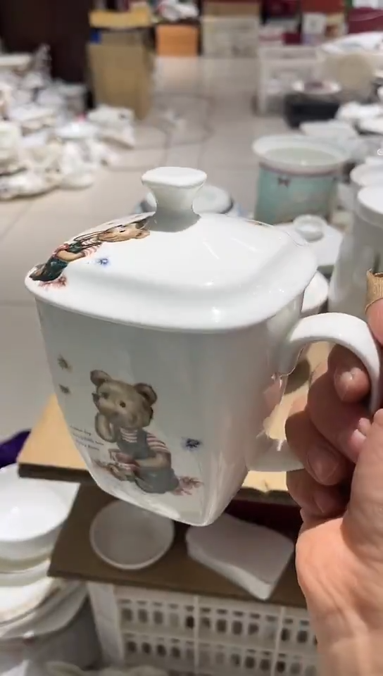 骨瓷隆达骨瓷盖杯1个