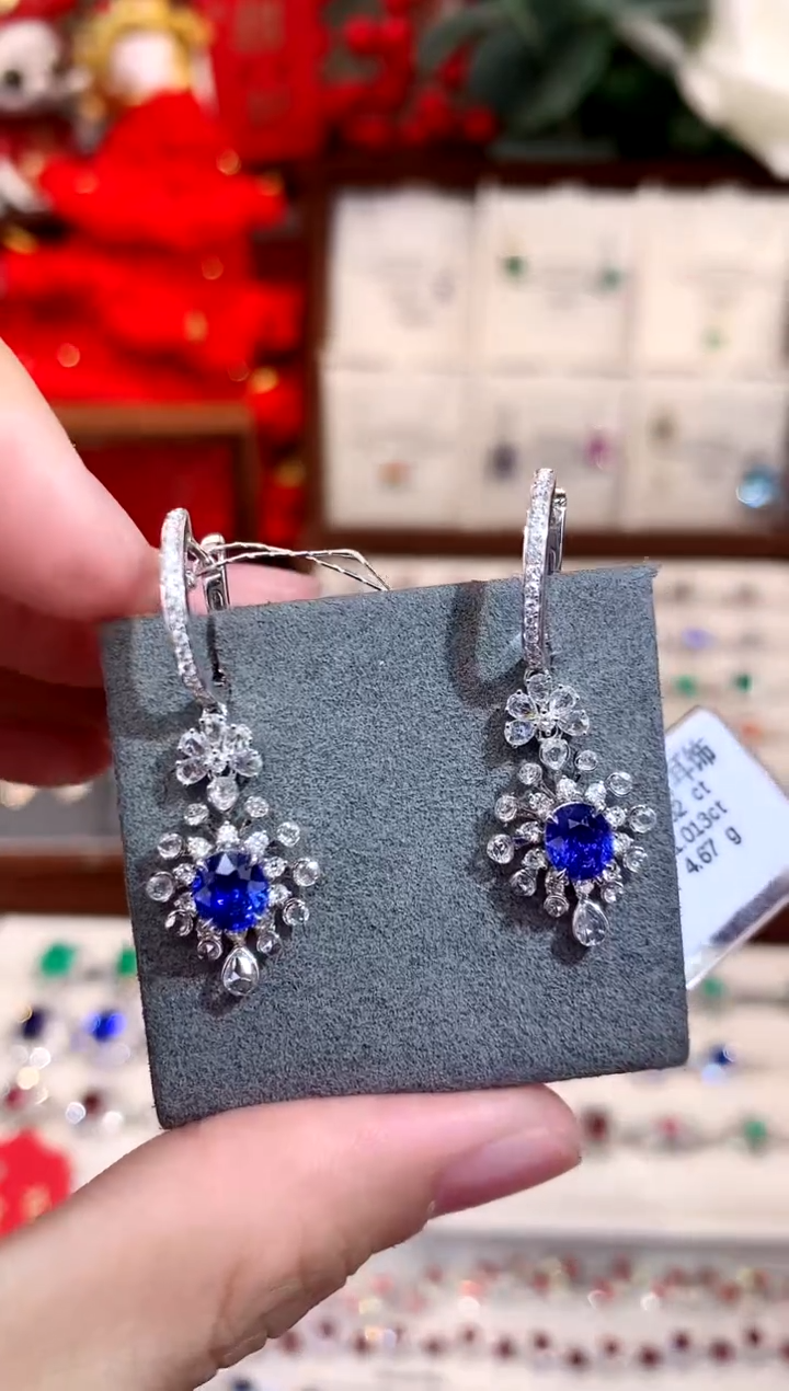 【闪购商品】蓝宝石耳饰18K金镶嵌1.62ct/天然宝石/七天无理由