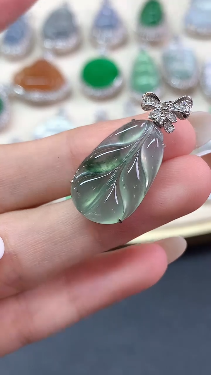 吊坠(不含链)18K金镶嵌翡翠吊坠(不含链)|4800