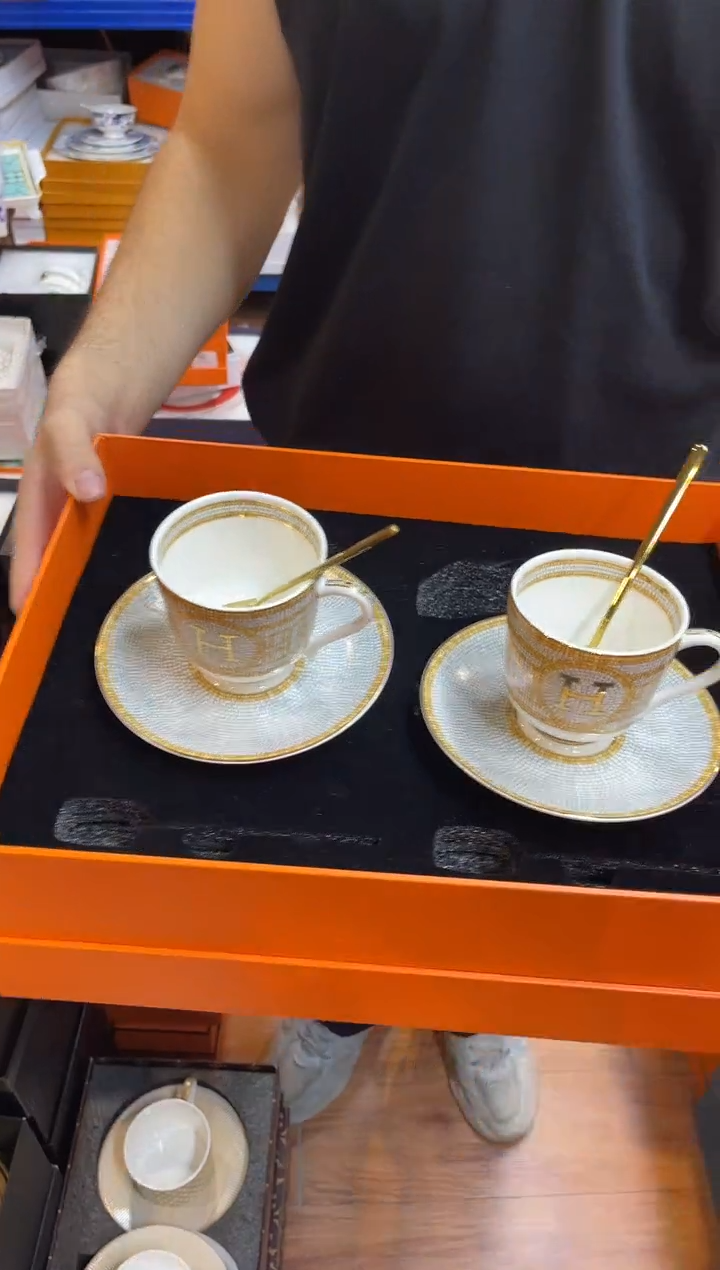 杯鸿辉家品牌瓷器，京东包邮！