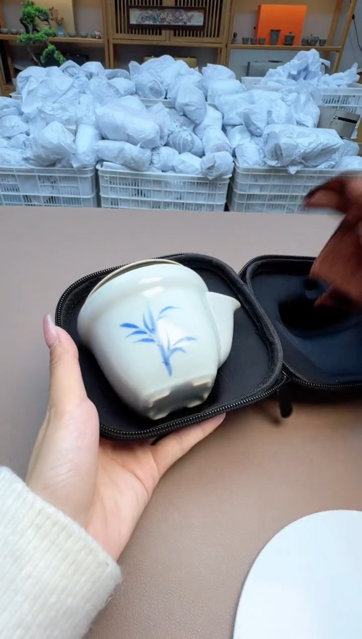 【闪购商品】摆件瓷制品S1111111111111