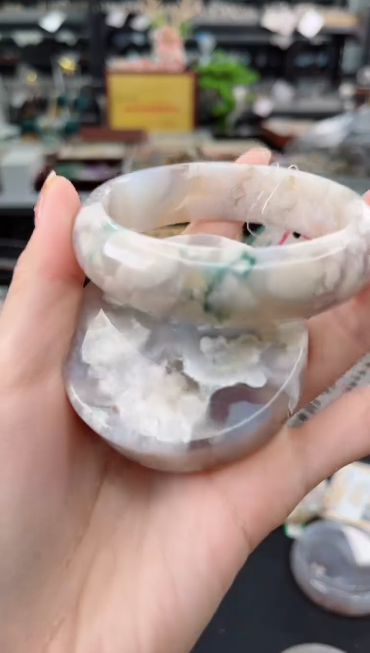 【闪购商品】石英质玉手镯未镶嵌61圈口（赠品镯心）3571501