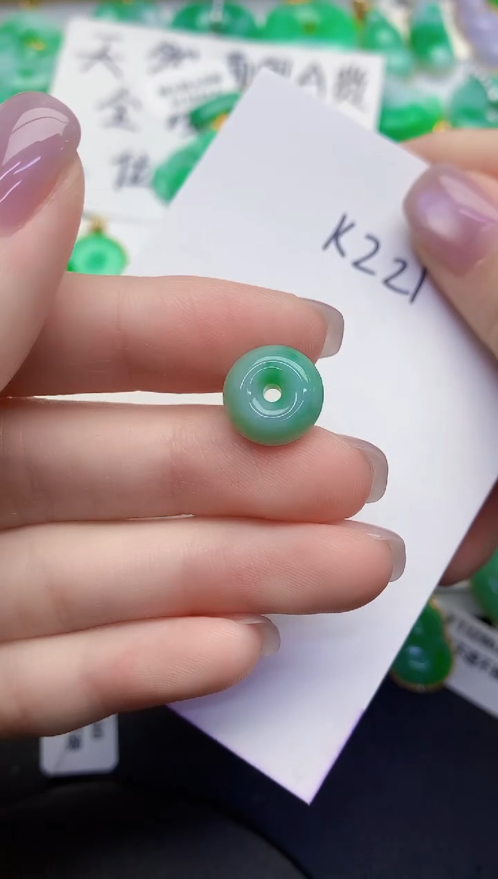 颈饰未镶嵌翡翠缅甸天然翡翠A货