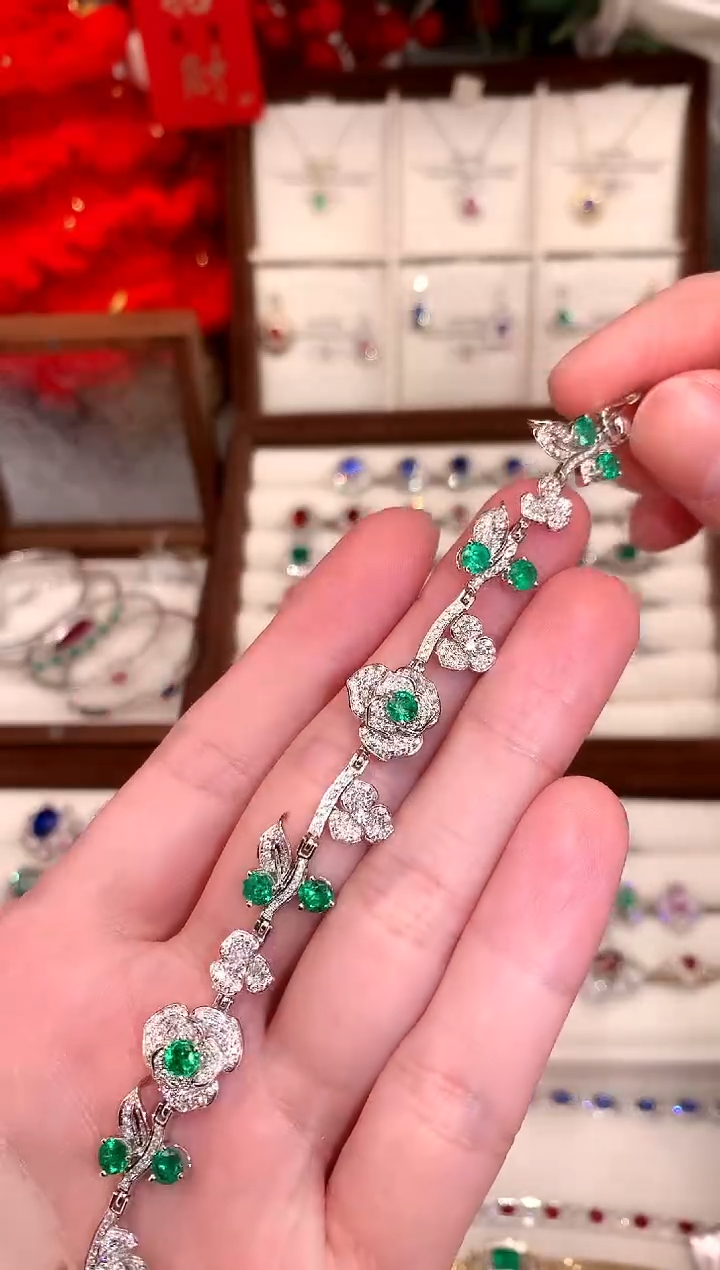 【闪购商品】祖母绿手链18K金镶嵌3.73ct/天然宝石/七天无理由