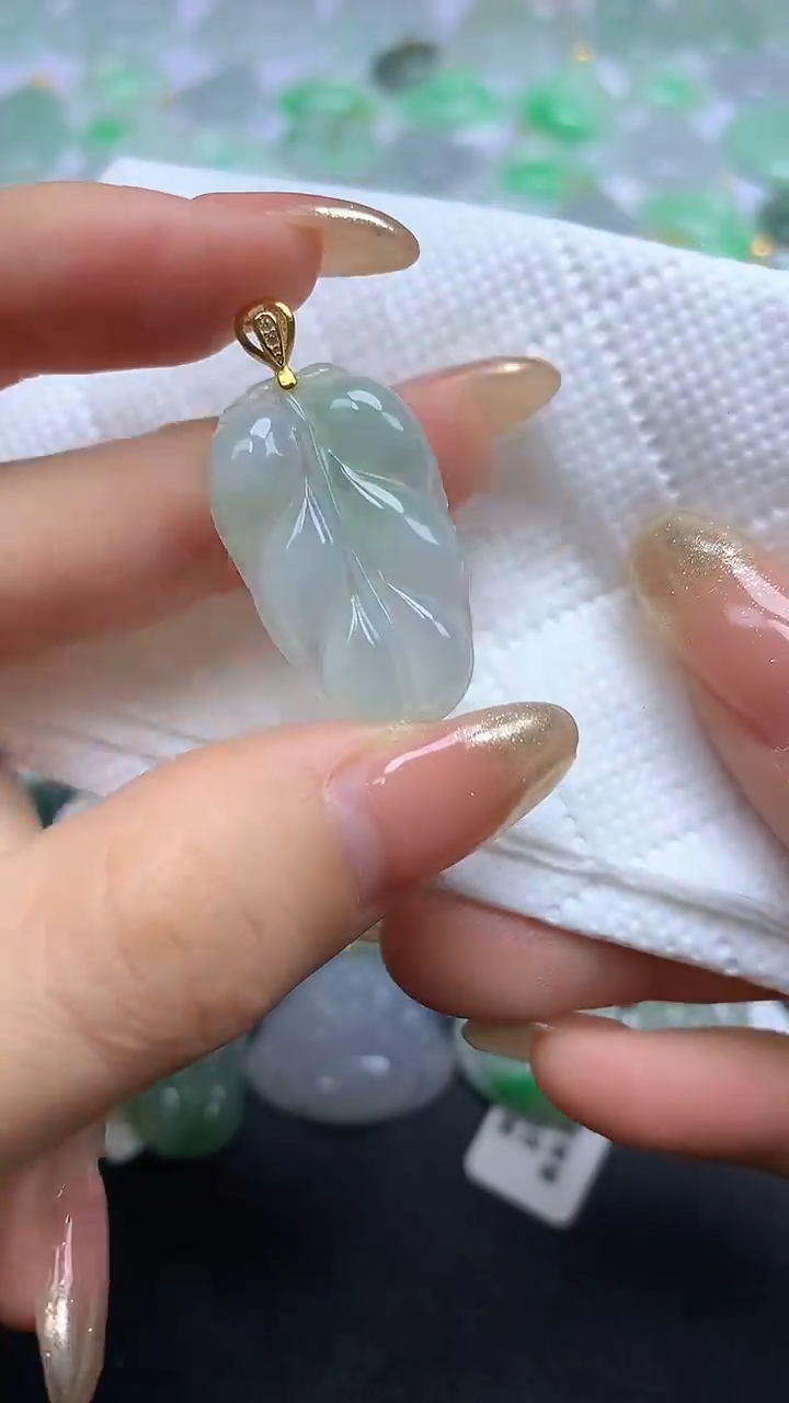 颈饰未镶嵌翡翠A货