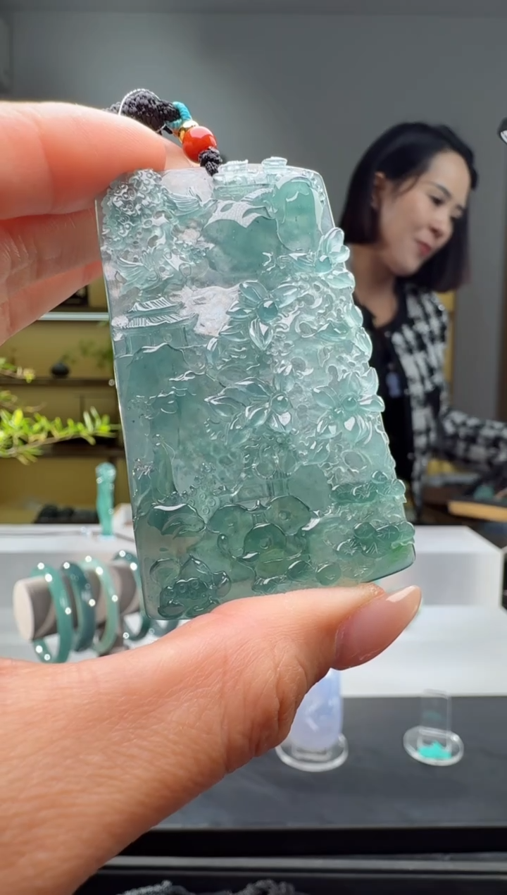 吊坠(不含链)未镶嵌翡翠山水牌