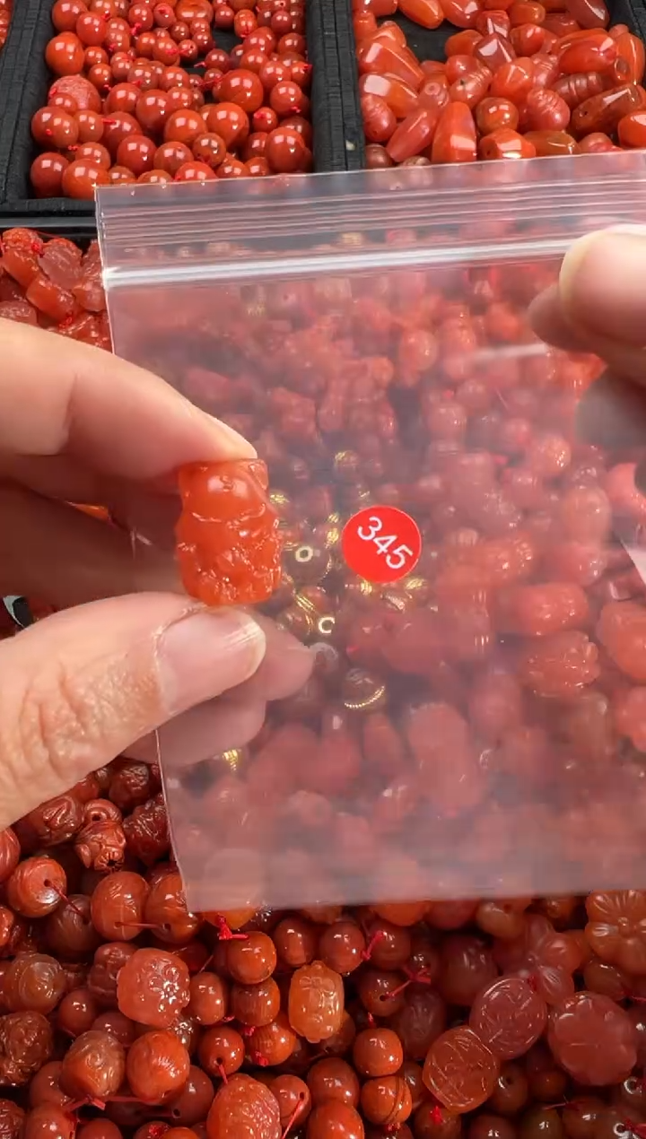 【闪购商品】南红玛瑙颈饰未镶嵌1