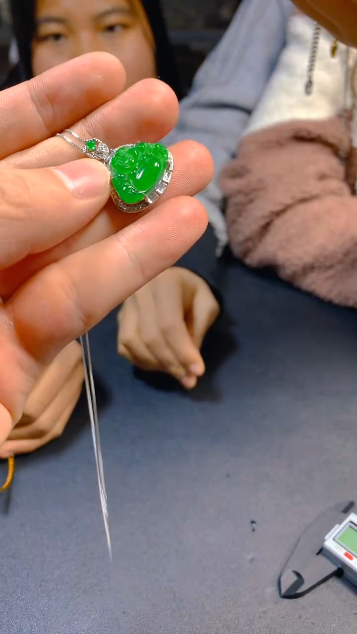 【闪购商品】翡翠吊坠(赠链)未镶嵌0917514456多样性发一