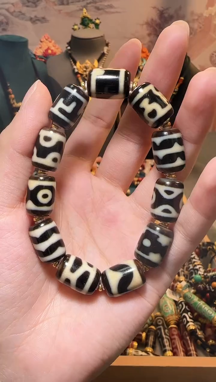 【闪购商品】玛瑙手链18K金镶嵌多宝