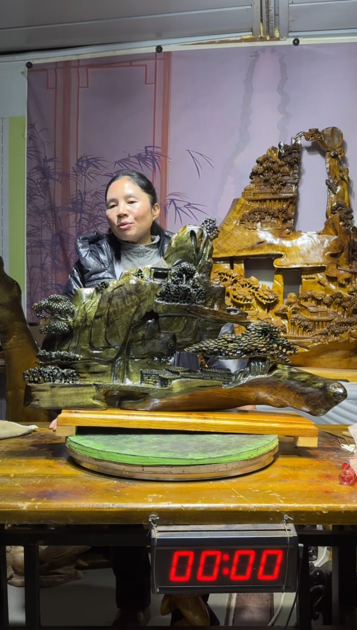 金丝楠王****！金丝楠木雕刻摆件