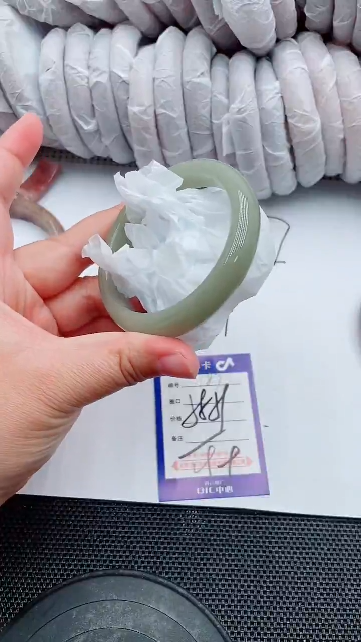 未镶嵌手镯石英质玉187-58-59