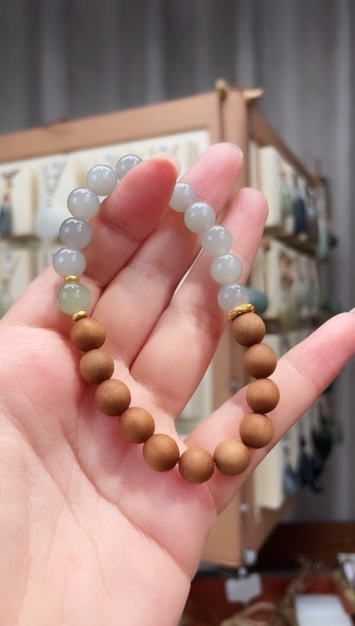 未镶嵌手串和田玉和田玉手串（配件：檀木、925银）
