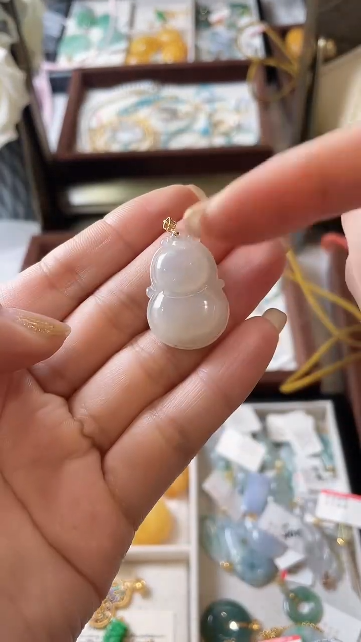 【闪购商品】翡翠吊坠(不含链)18K金镶嵌吊坠
