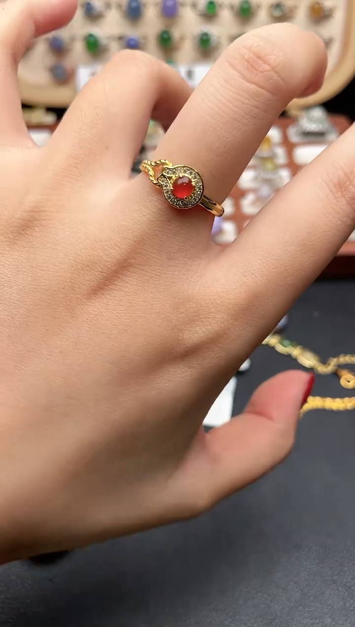 未镶嵌戒指翡翠一物一证一礼盒