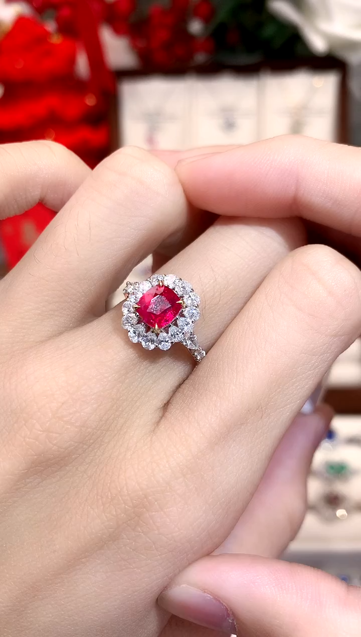 【闪购商品】尖晶石戒指18K金镶嵌1.52ct/天然宝石/七天无理由