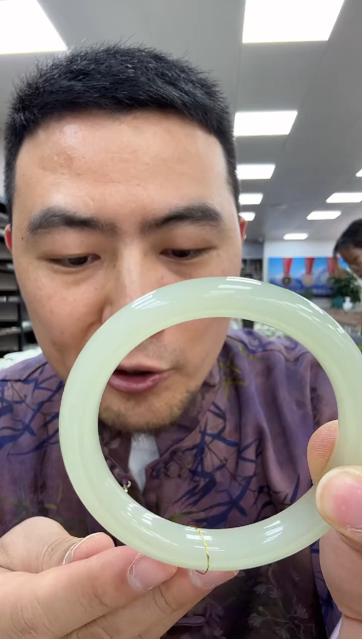 【闪购商品】和田玉手镯未镶嵌60-61  400