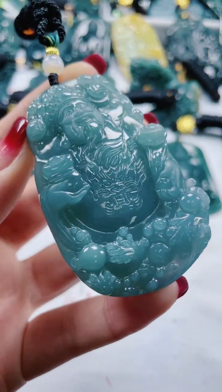 【闪购商品】翡翠颈饰未镶嵌                