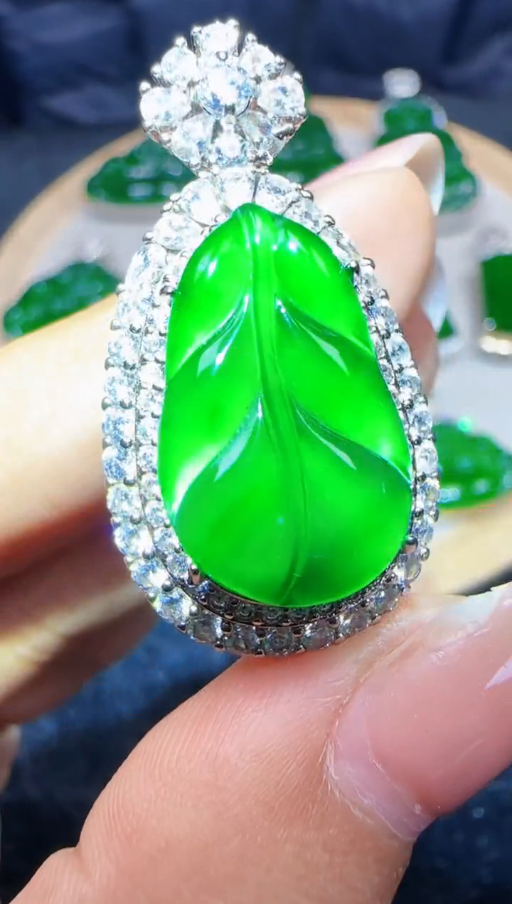 未镶嵌定制翡翠翡翠吊坠26