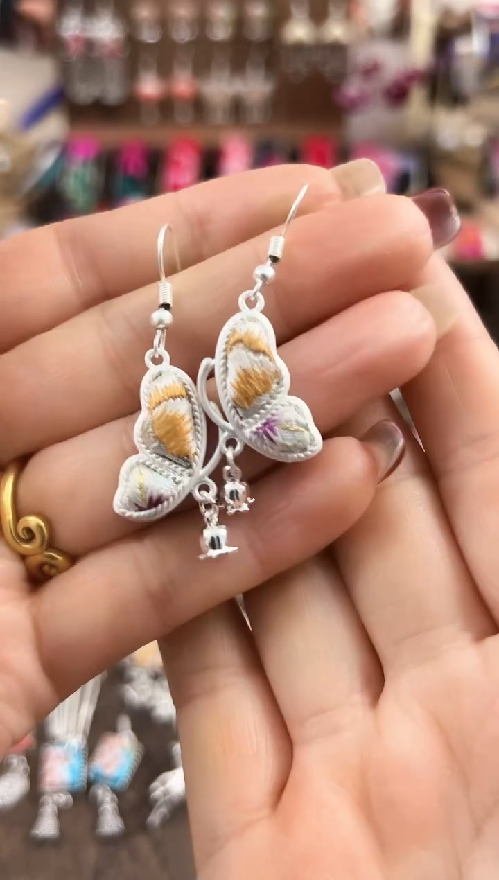 【闪购商品】织绣民族风老绣饰品143