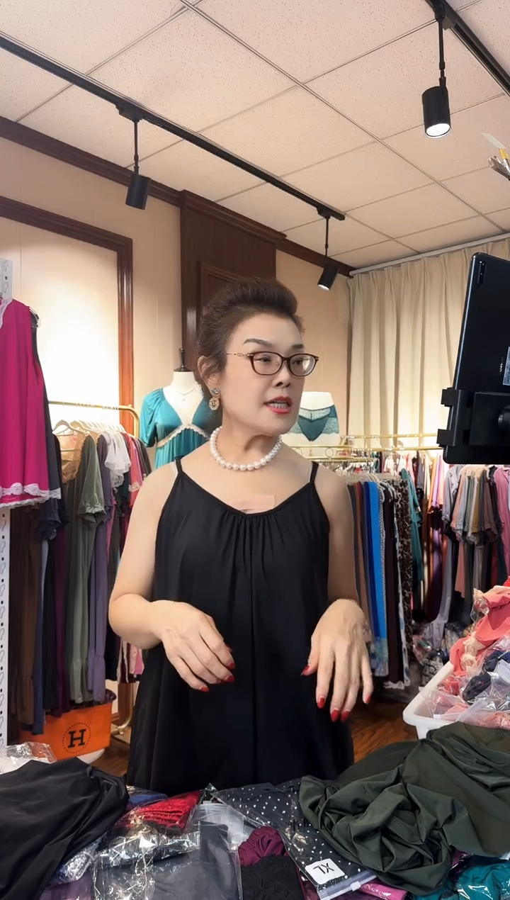 再生纤维素纤维黑色吊带（17605）