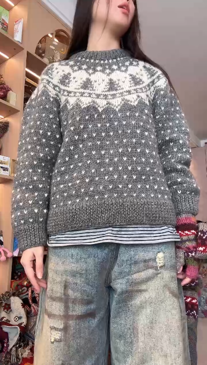 羊毛灰色圣诞套头毛衣