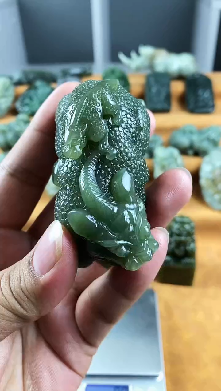 未镶嵌和田玉把件1