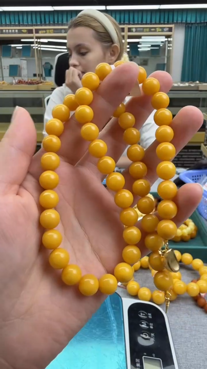 未镶嵌颈饰琥珀204秒拍号 假一罚三