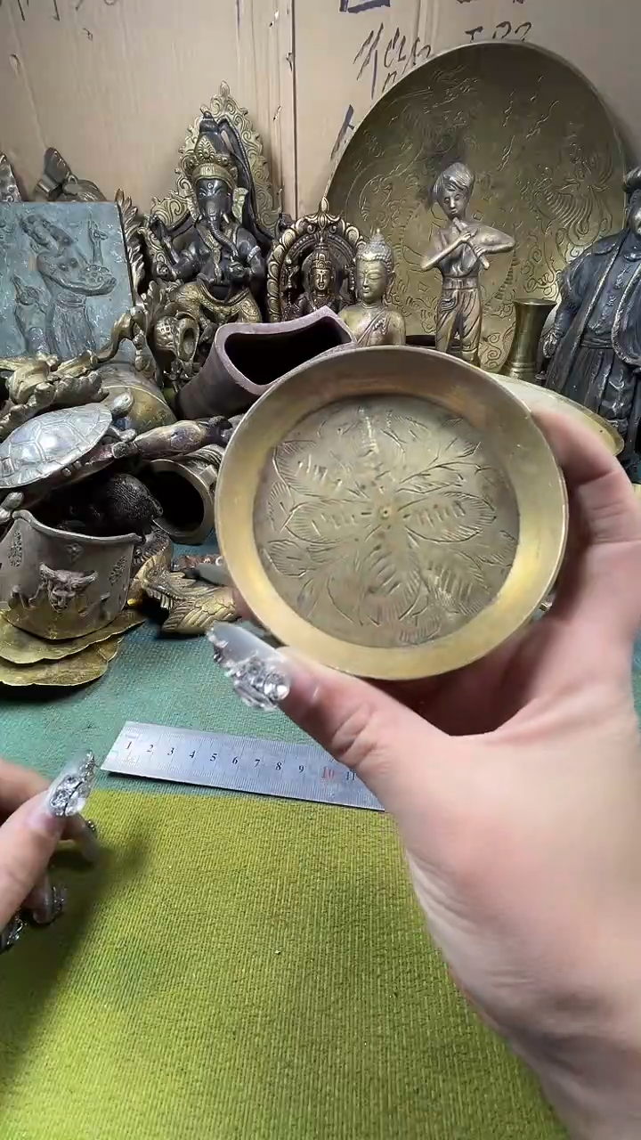 平**意亿锦铜回流铜器摆件12