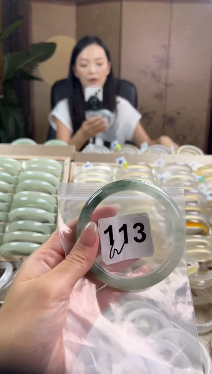 手镯玛瑙/玉髓未镶嵌天山翠默认微抠113