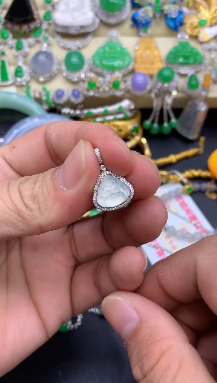 颈饰18K金镶嵌翡翠362-中国好珍宝