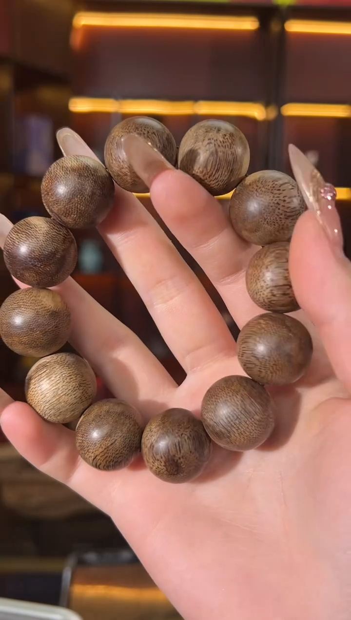 手串沉香52号2.0*27克香港多样性发一