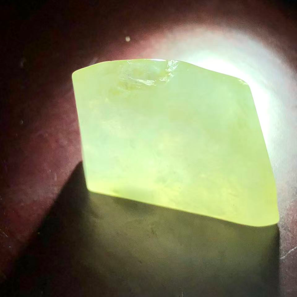 S冰底翡翠挂件定制加工多样选择