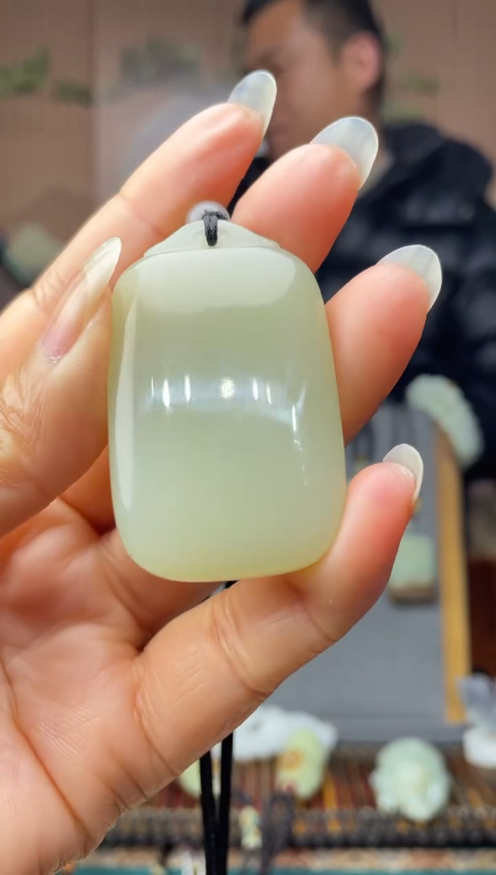 颈饰未镶嵌和田玉拍一发一