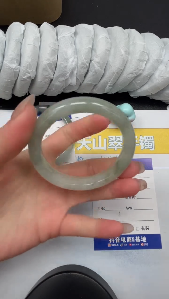 【闪购商品】石英质玉手镯合金16-54.4