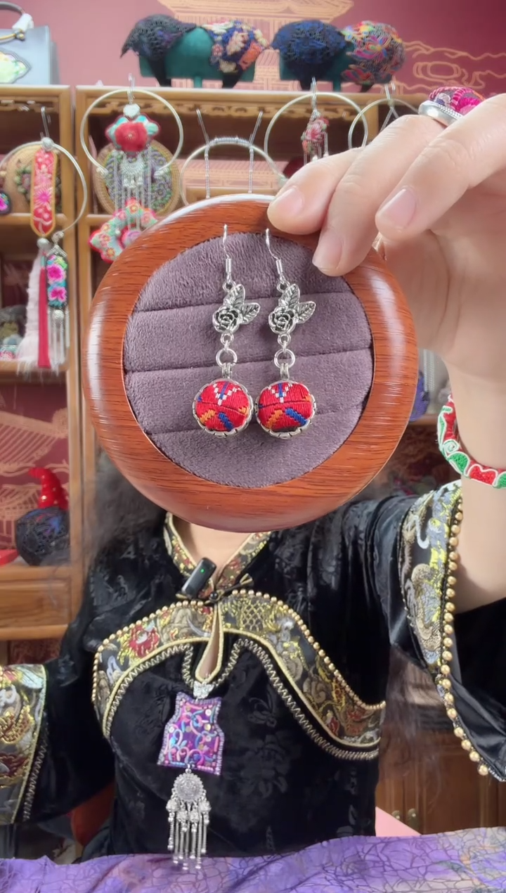 刺绣耳环26甜甜家