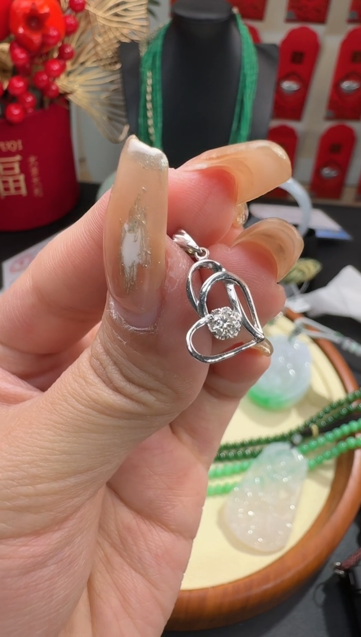 【闪购商品】钻石颈饰18K金镶嵌挂件