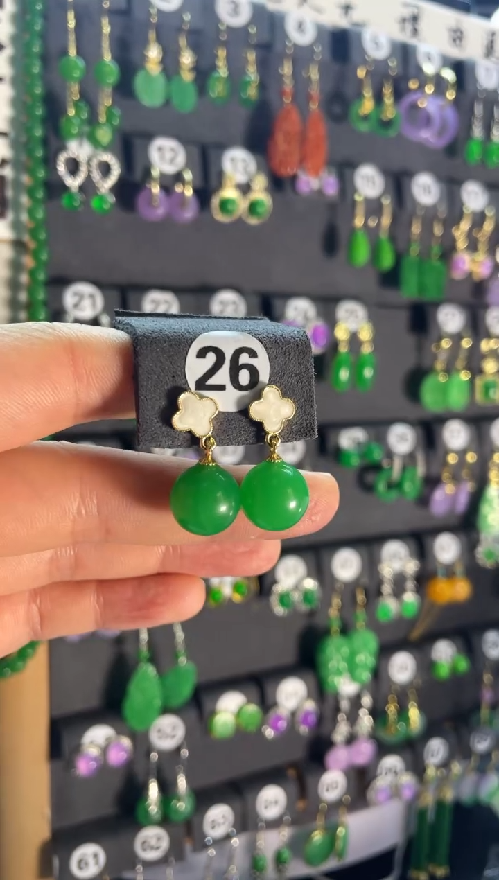 【闪购商品】翡翠耳饰银S925镶嵌26....