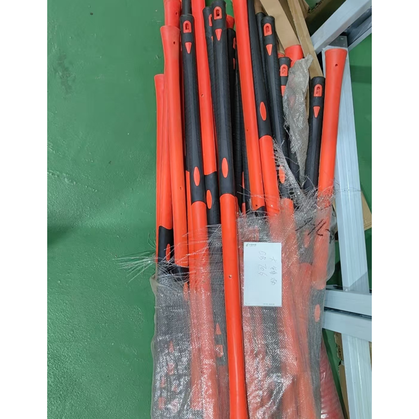 CB706 ,    锤柄3把