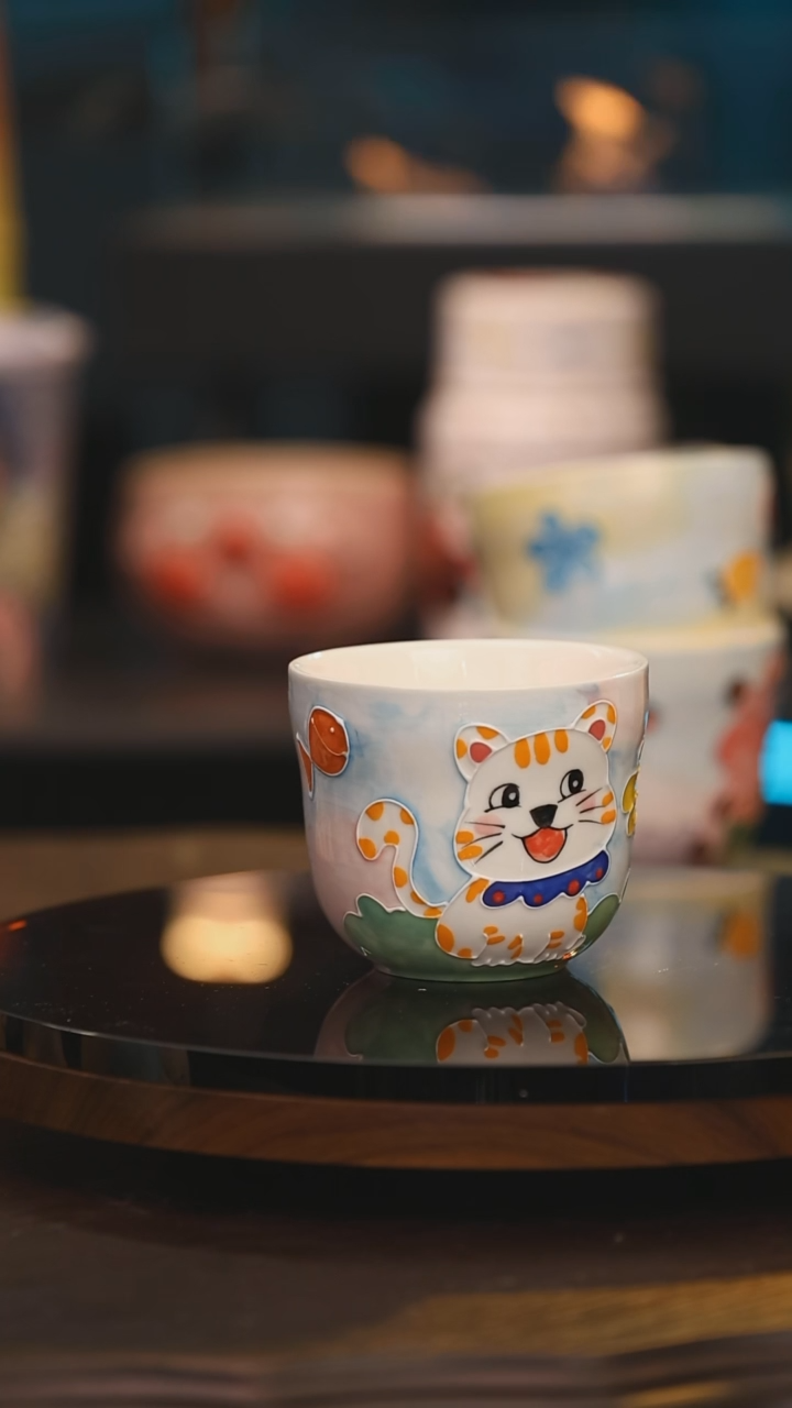 【闪购商品】摆件景德镇设计师釉下彩绘陶瓷