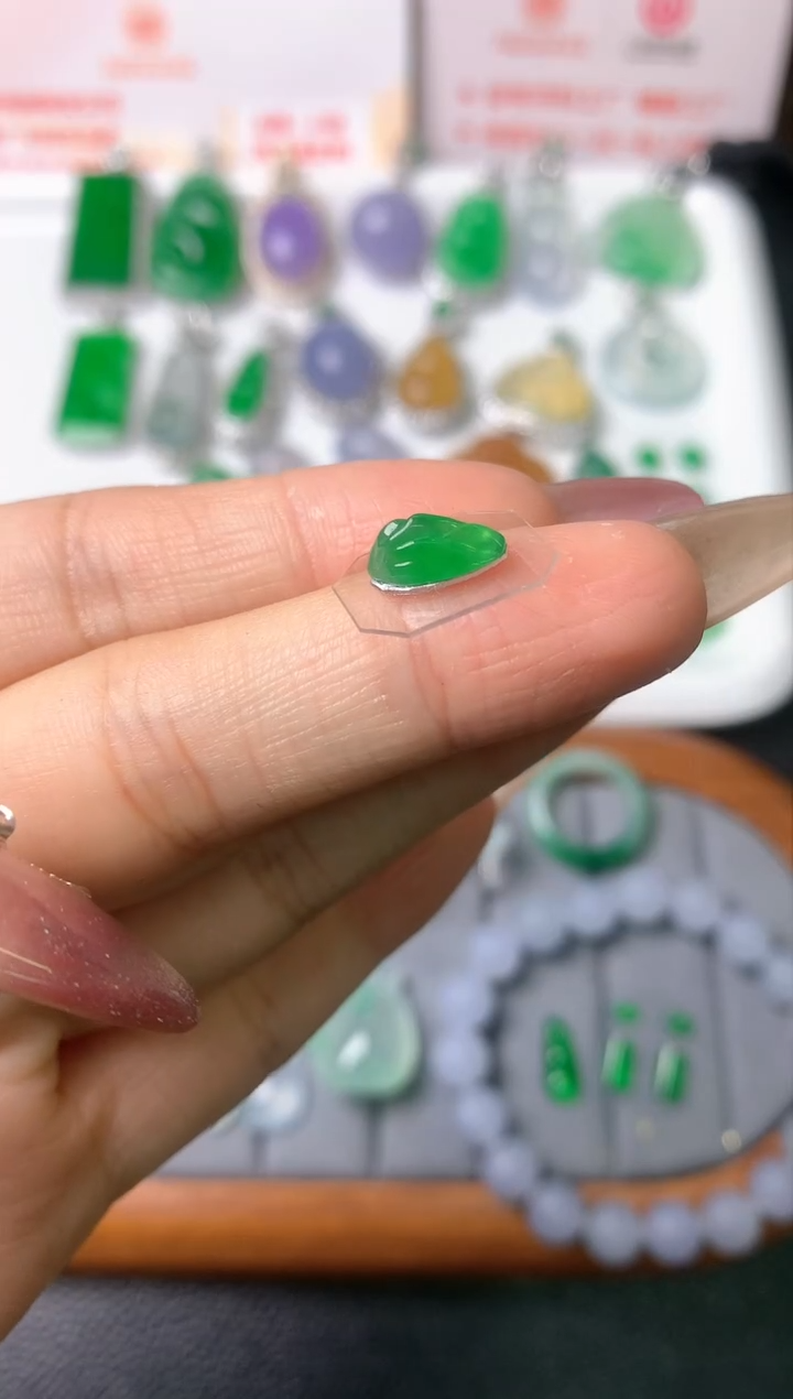 【闪购商品】定制翡翠未镶嵌裸石（镶嵌定制）