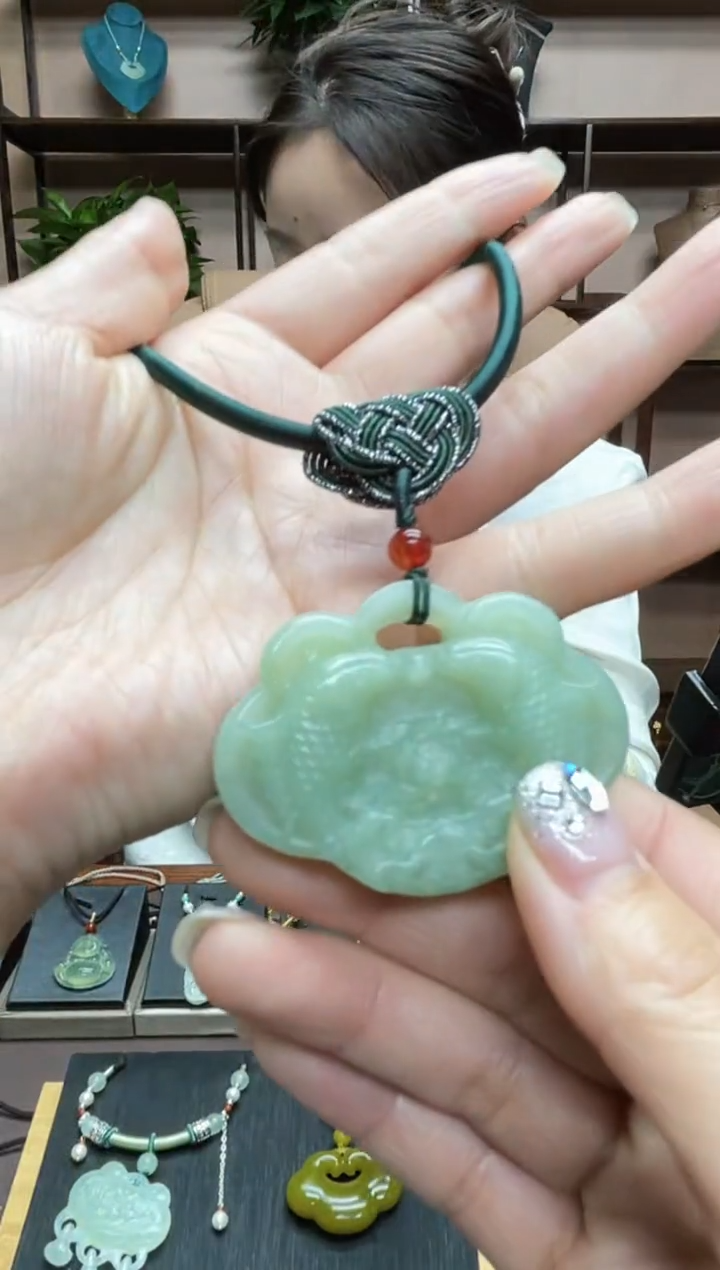 【闪购商品】岫玉吊坠未镶嵌·