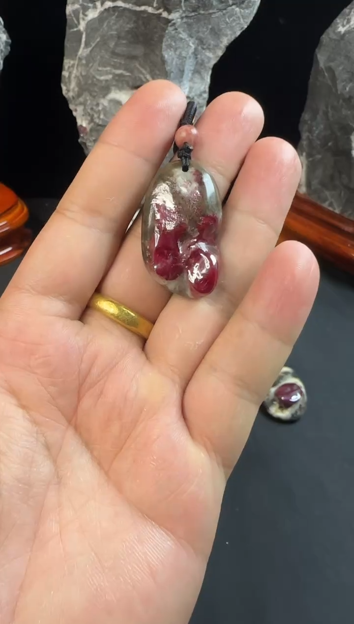 天然辰砂 天然朱砂晶体原石吊坠挂件